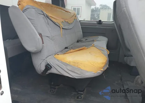 2006 Ford Econoline Xl/Xlt z USA, uszkodzony, nr VIN 1FBSS31L86HA80983